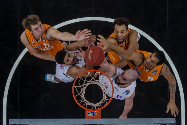 队内的哈兰 队内的哈兰