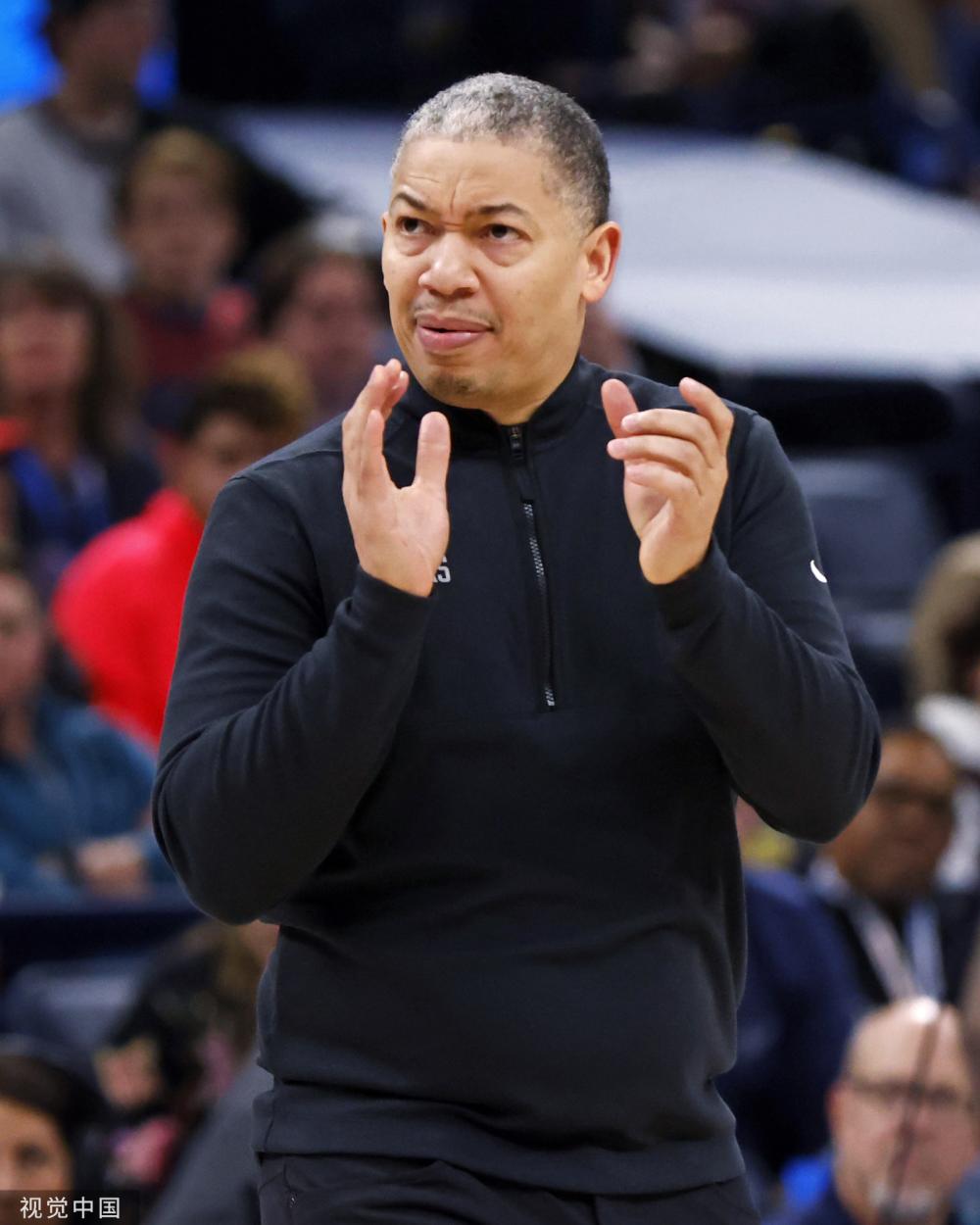 力球员受到 力球员受到