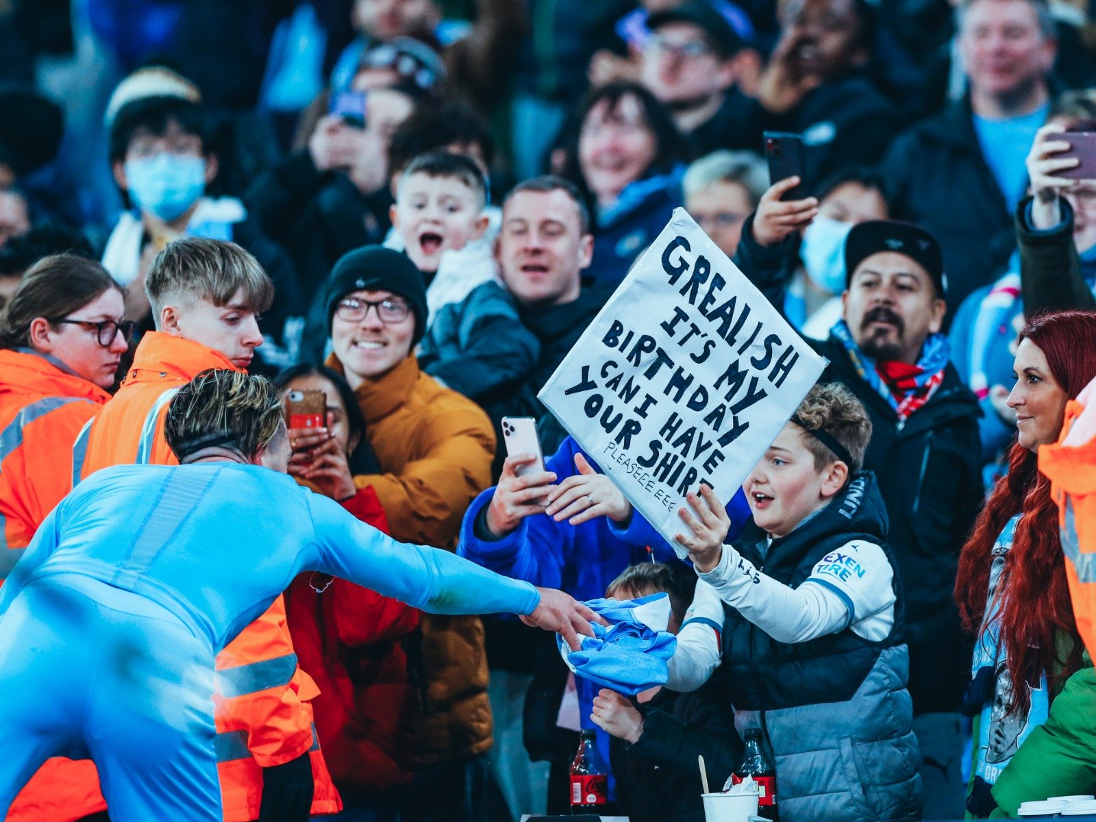 发球和犀利 发球和犀利